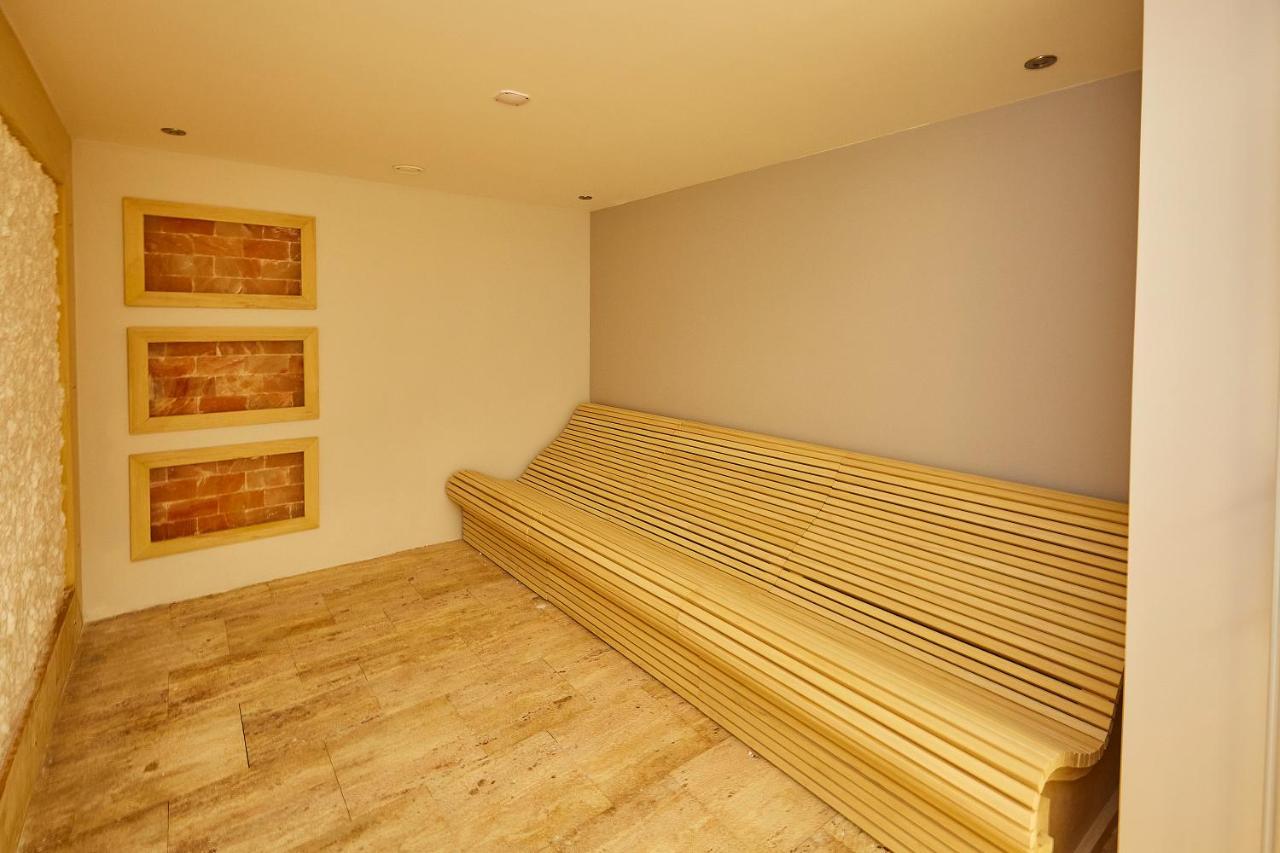 A Hoteli - Hotel Park Vrnjačka Banja المظهر الخارجي الصورة A modern steam room